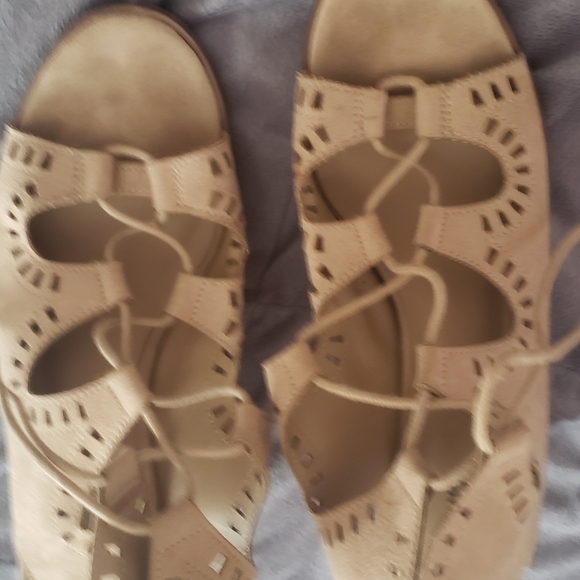 Sandals - Picture 2 of 6